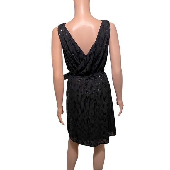 Express black all over sequins dress sleeveless v neck tie stretchy waist size S - Picture 4 of 6